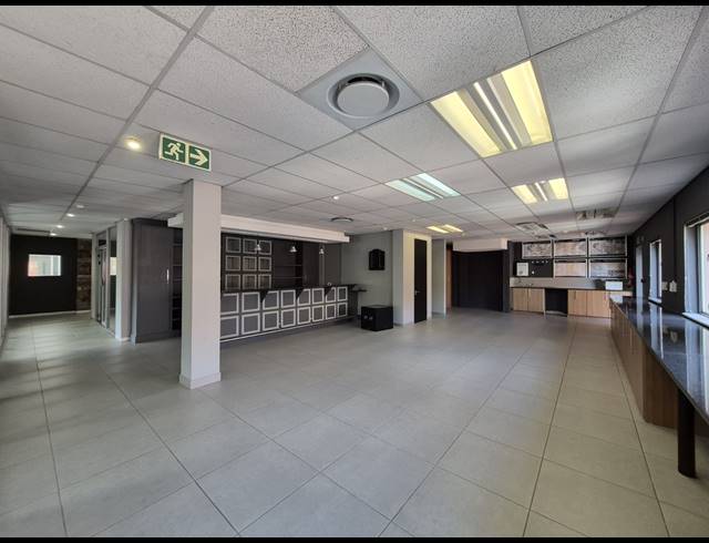 240M² OFFICE TO LET IN ILLOVO
